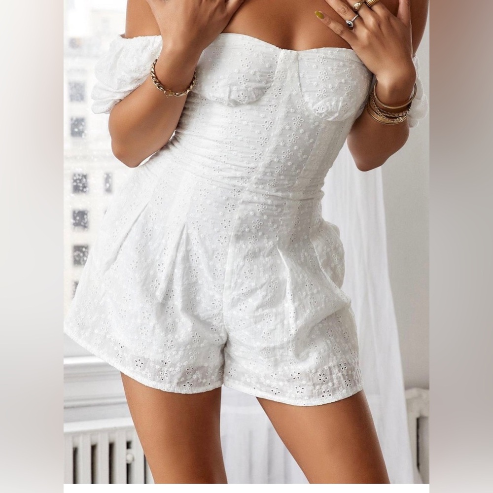 Hello Molly White Kiss Me in the Dark Playsuit / Romper Size XS / 2